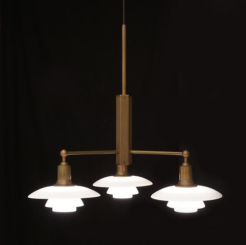 Poul Henningsen: Chandelier. Made by Louis 
Poulsen. H: 57cm. D: 57cm