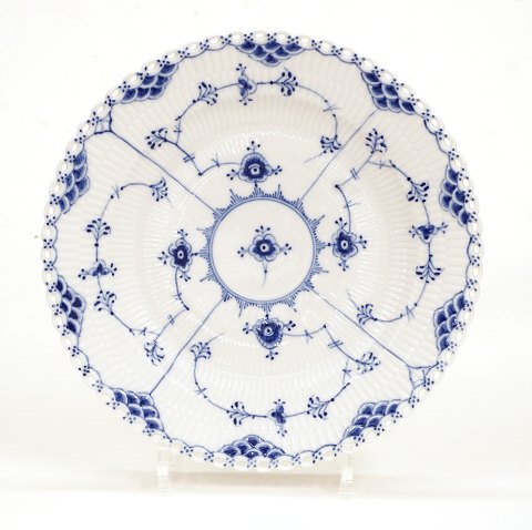 Royal Copenhagen: Satz von sechs Zwiebelmusster 
Tellern 1084. D: 25cm