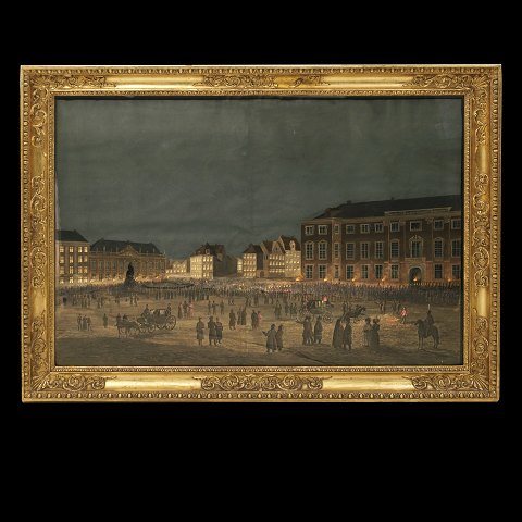 Gouache bag glas med motiv i form af fakkeloptog 
på Kongens Nytorv, København, med Charlottenborg 
og Det Thottske Palæ i baggrunden. Ca. år 1840. 
Lysmål: 69x101cm. Med ramme: 85x117cm