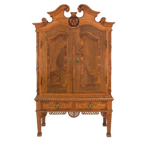 Cabinet, elm. Denmark circa 1770-80. H: 212cm. W: 
127cm. D: 62cm