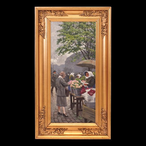 Paul Fischer, 1860-1934, Öl auf Holz. 
Blumenverkäufer in Kopenhagen, Højbro Plads. 
Signiert. Lichtmasse: 36x15cm. Mit Rahmen: 46x25cm