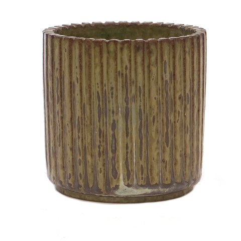 Arne Bang stoneware vase 129. Signed. H: 8,8cm