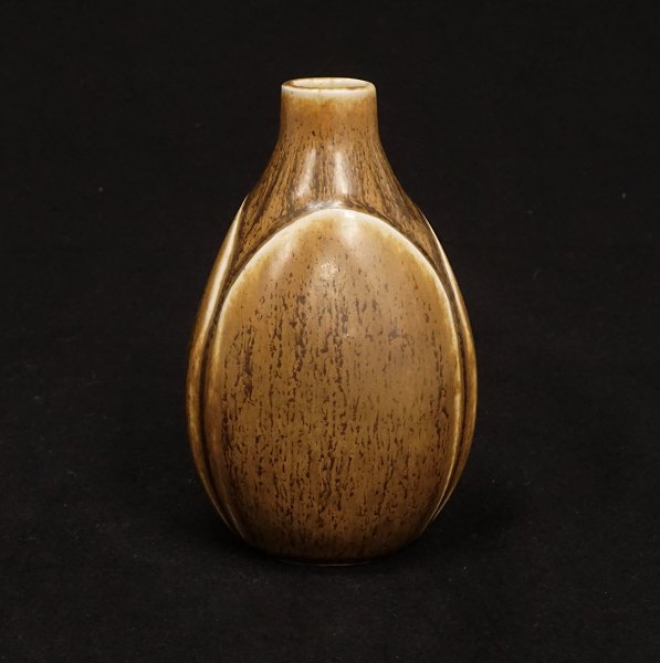 Eva Stæhr Nielsen for Saxbo: Tresidet vase. Signeret. H: 12,5cm